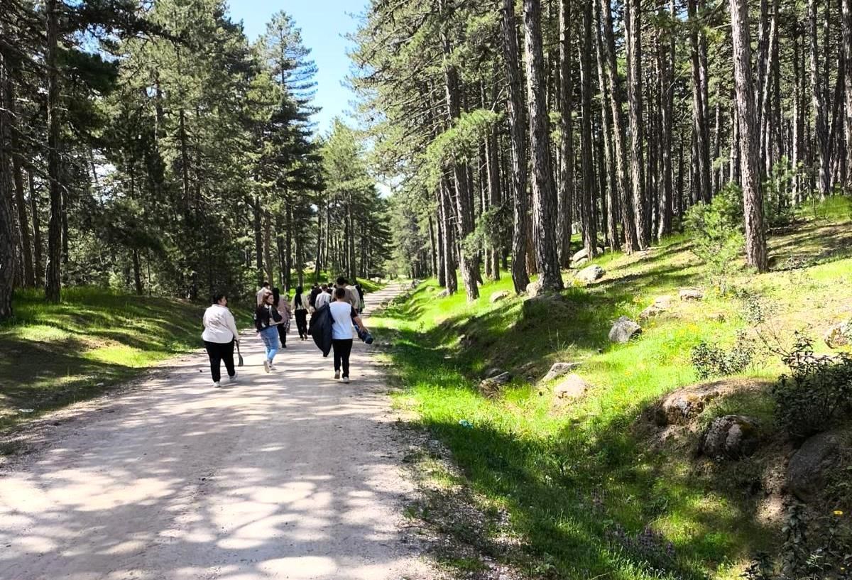 Hisarcık’ta özel öğrencilerinde katıldığı doğa yürüyüşü