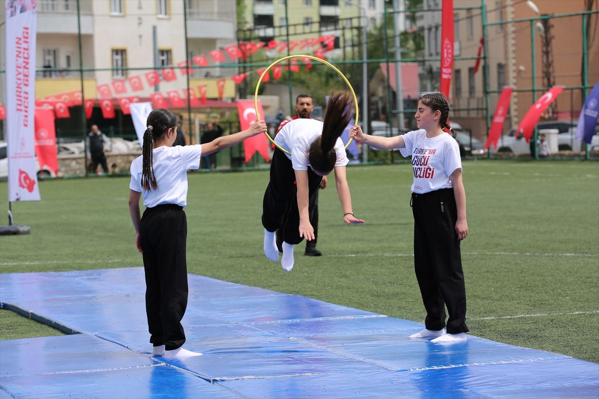 Hizan’da 19 Mayıs Coşkuyla Kutlandı
