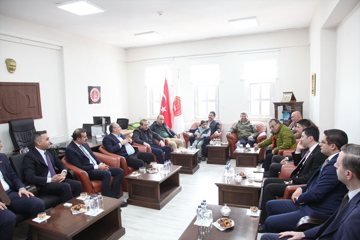 HSK Heyeti Ahlat Adliyesi’ni Ziyaret Etti