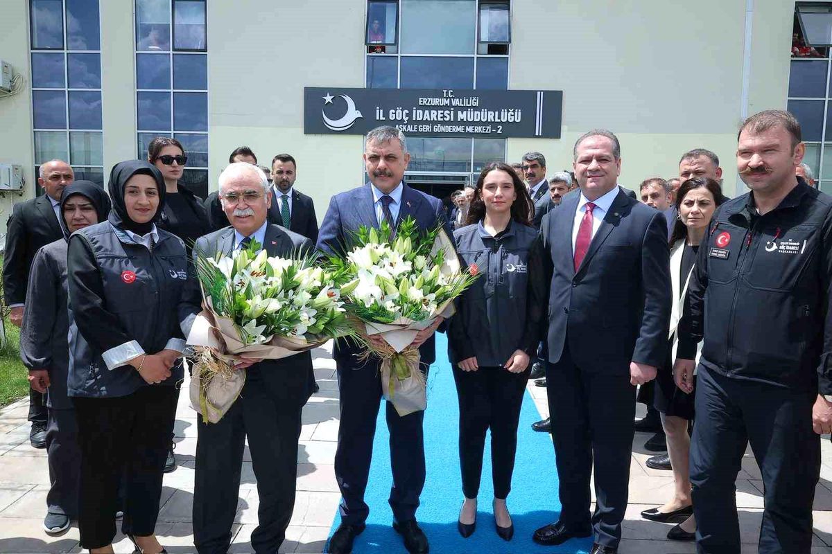 Bakan Çiftçi Aşkale Geri Gönderme Merkezi’ni Ziyaret Etti