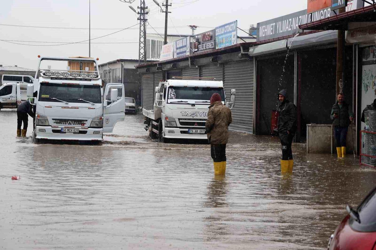 Iğdır’da Sel Taşkınları Esnafı Zor Duruma Soktu