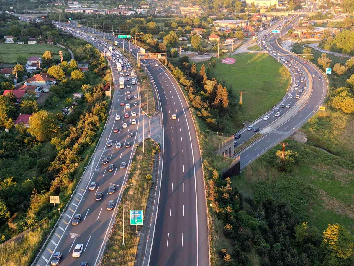 Trafik Yoğunluğu Artıyor