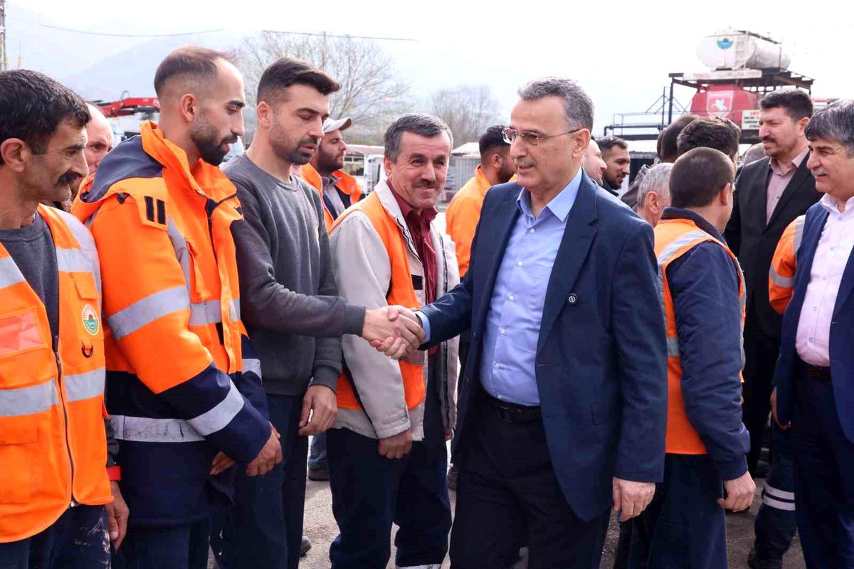 İlkadım Belediyesi personeline çifte bayram