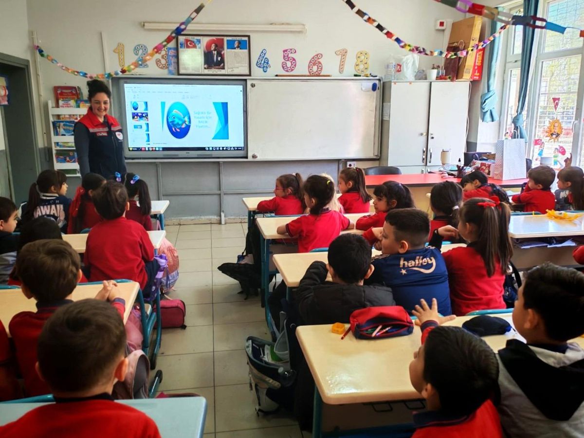 Öğrencilere Sağlıklı Beslenme Eğitimi