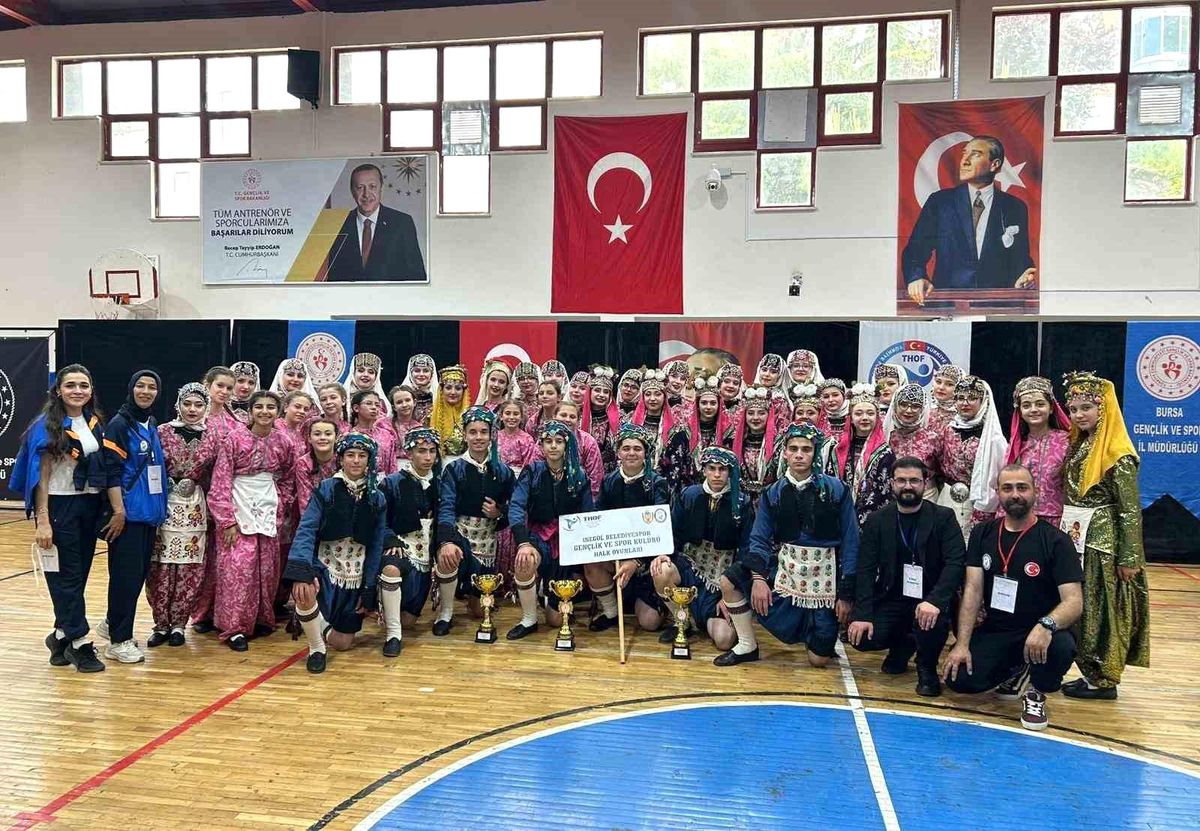 İnegöl Belediyesi Halk Dansları bölge finallerinde 3’te 3 yaptı