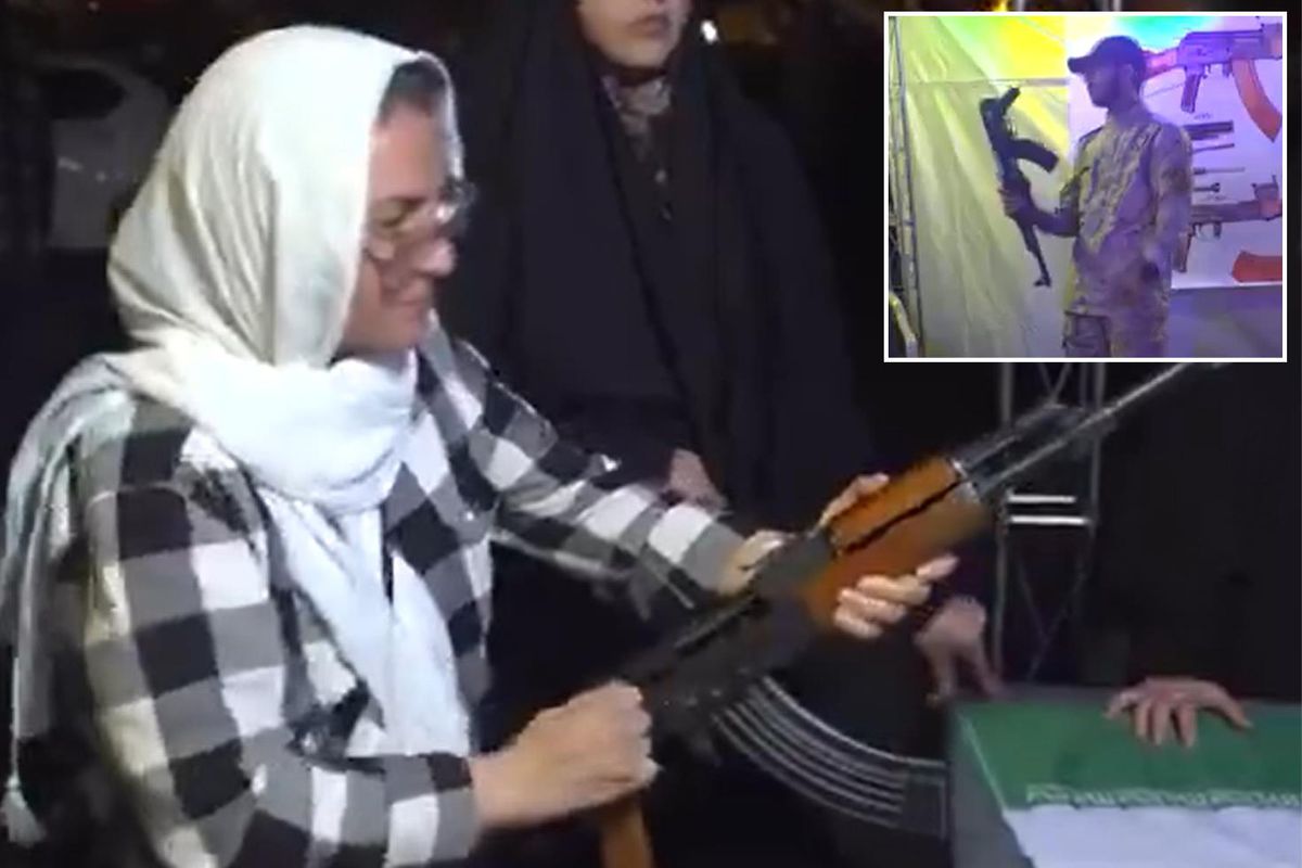 İran’da savaş alarmı! Sivillere AK-47 eğitimi veriliyor