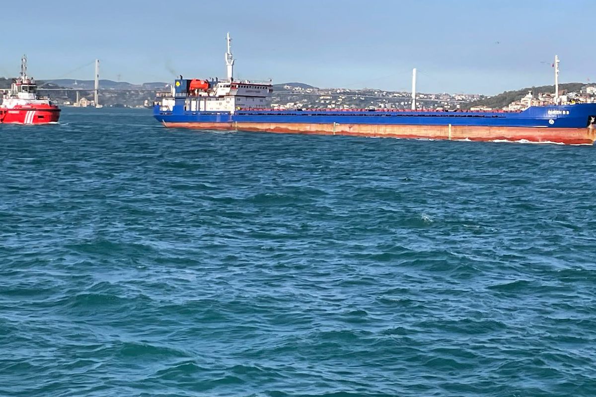 İstanbul Boğazı’nda gemi arızası! Trafik askıya alındı