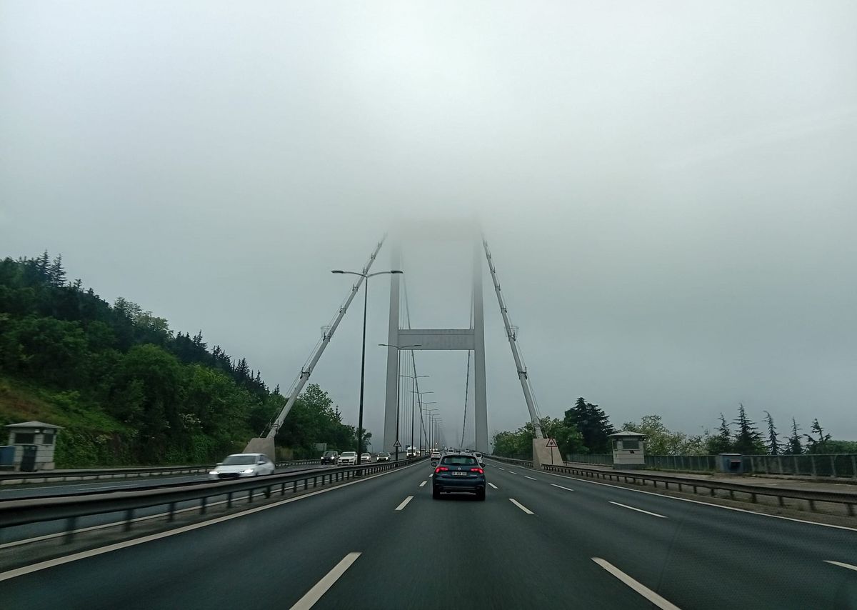 İstanbul’da Bayramda Sis ve Yağmur