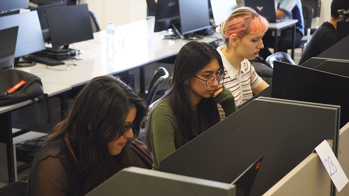 ISUBÜ’de Hackathon Heyecanı