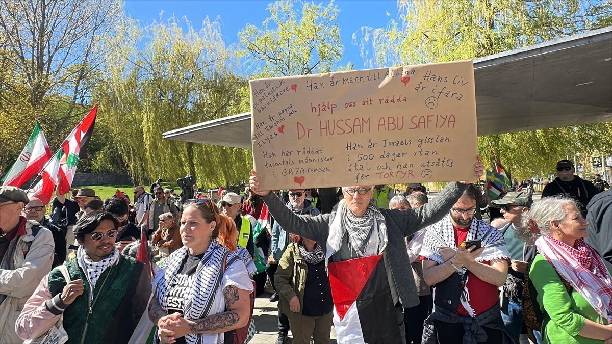 Stockholm’de İsrail Saldırılarına Protesto