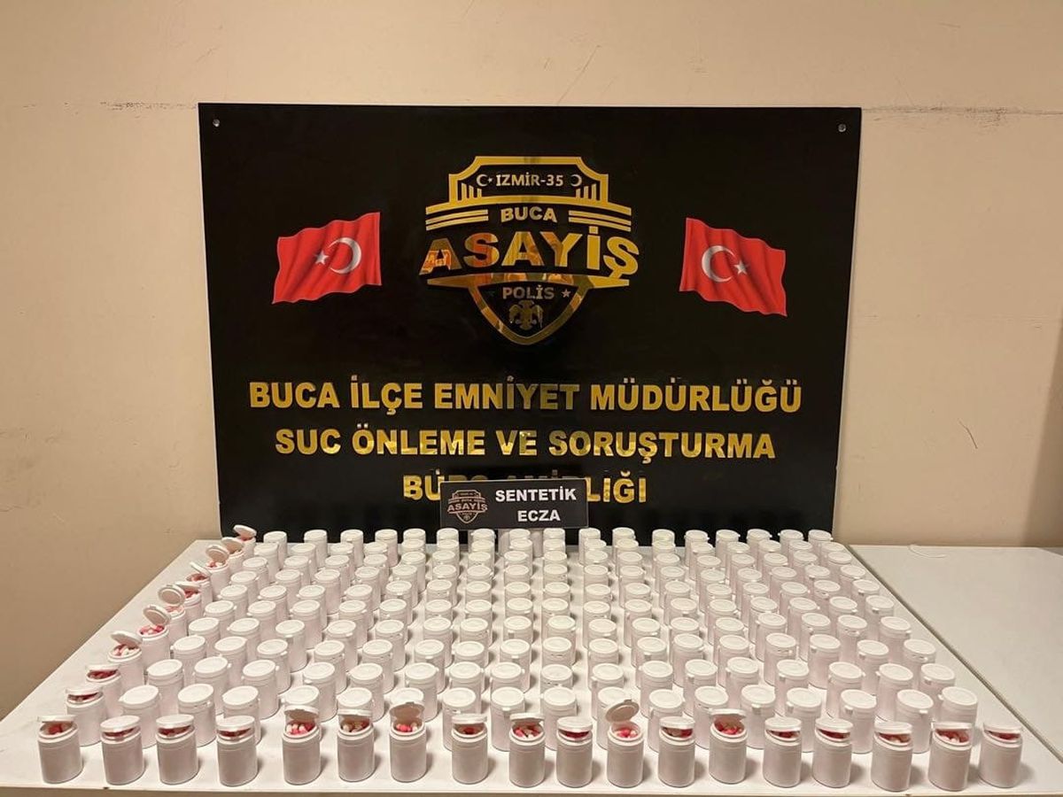 Buca’da Uyuşturucu Operasyonu: 10 Bin Hap Ele Geçirildi
