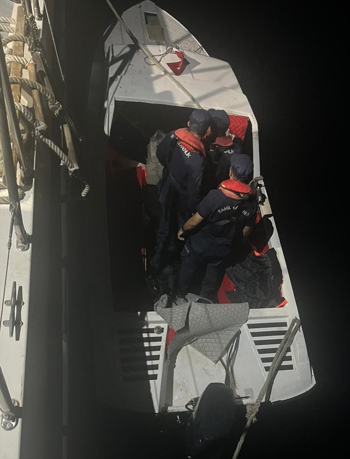Çeşme ve Seferihisar’da 30 Düzensiz Göçmen Yakalandı