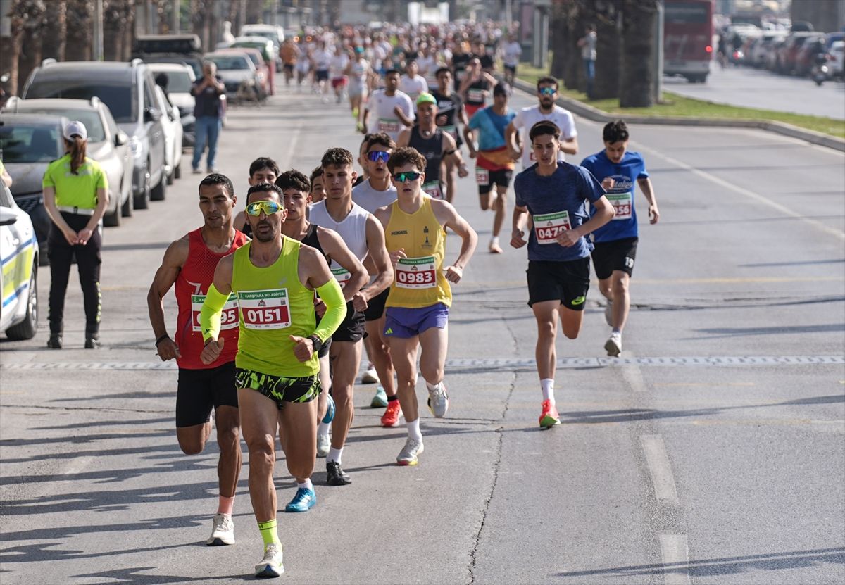 İzmir’de 37. Zübeyde Hanım Koşusu Gerçekleşti