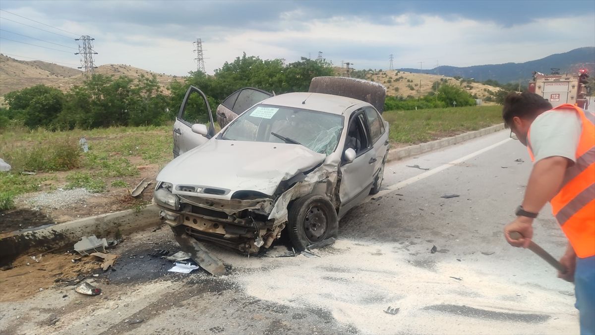Ödemiş’te Trafik Kazası: 8 Yaralı