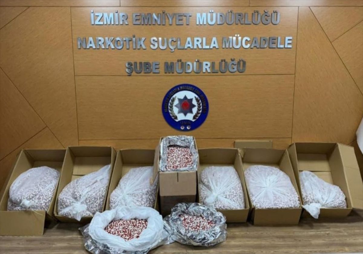 İzmir’de Uyuşturucu Operasyonu: 17 Gözaltı