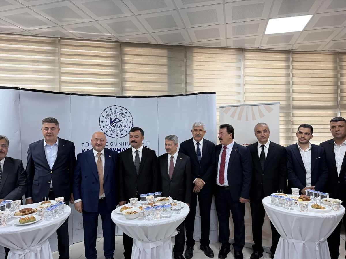 Kahta’da Bayramlaşma Programı Düzenlendi