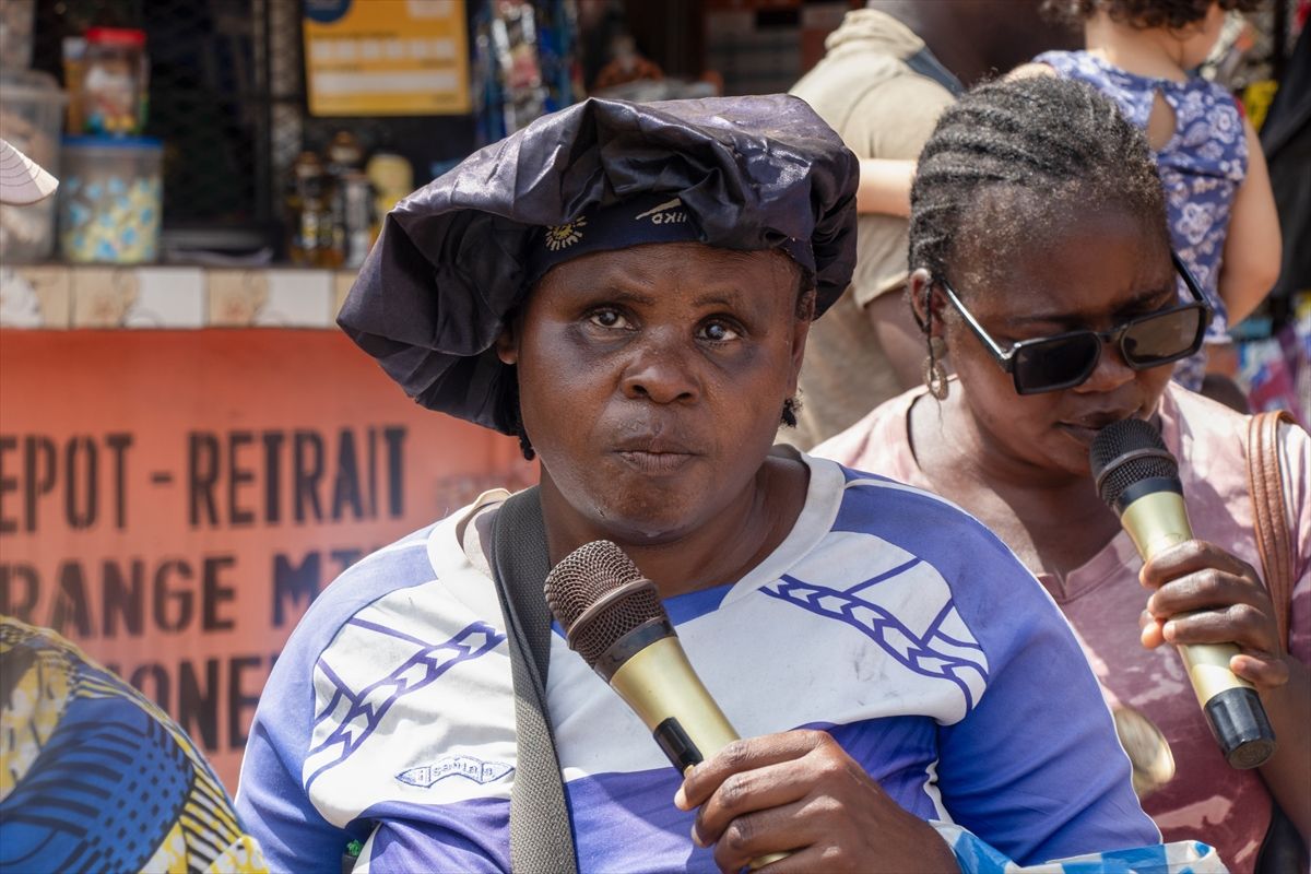 Yaounde’de Görme Engelli Sanatçılar