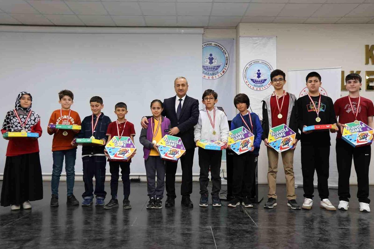 Karabük’te akıl ve zeka oyunları turnuvası düzenlendi