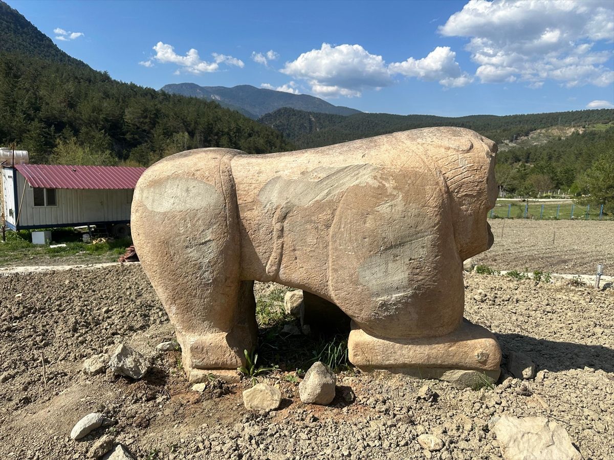 Karabük’te Roma Dönemi Aslan Heykeli Ele Geçirildi