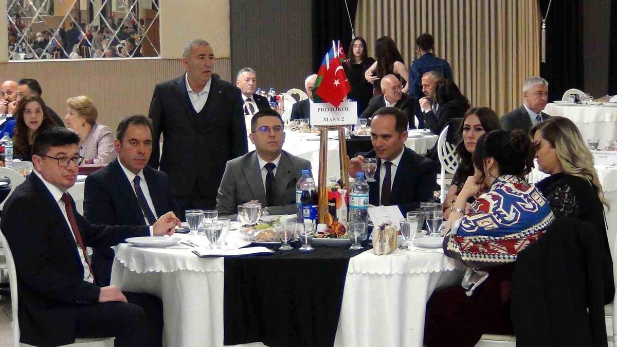 Kars’ta Azerbaycan’ın Bağımsızlık Günü dolayısıyla etkinlik düzenlendi