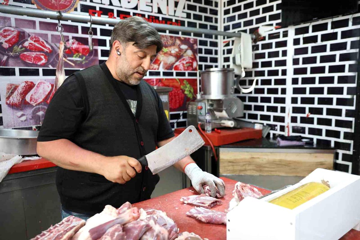 Kurban Bayramı’nda Kasaplar Yoğun Çalışıyor