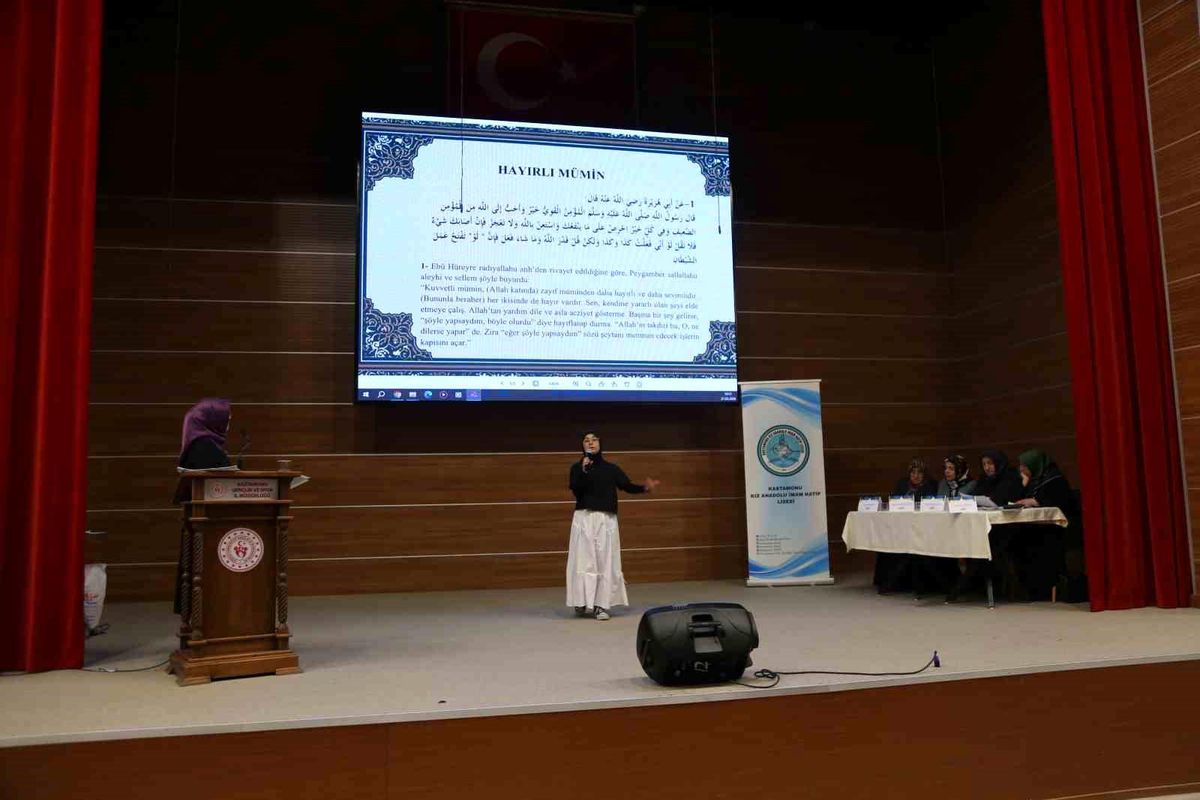 Kastamonu’da Hadis Yarışması’na Umre Ödülü