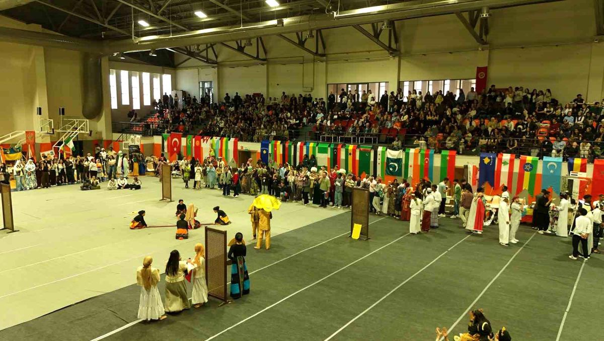 Kastamonu Üniversitesi’nde düzenlenen Gençlik Festivali farklı kültürleri buluşturdu