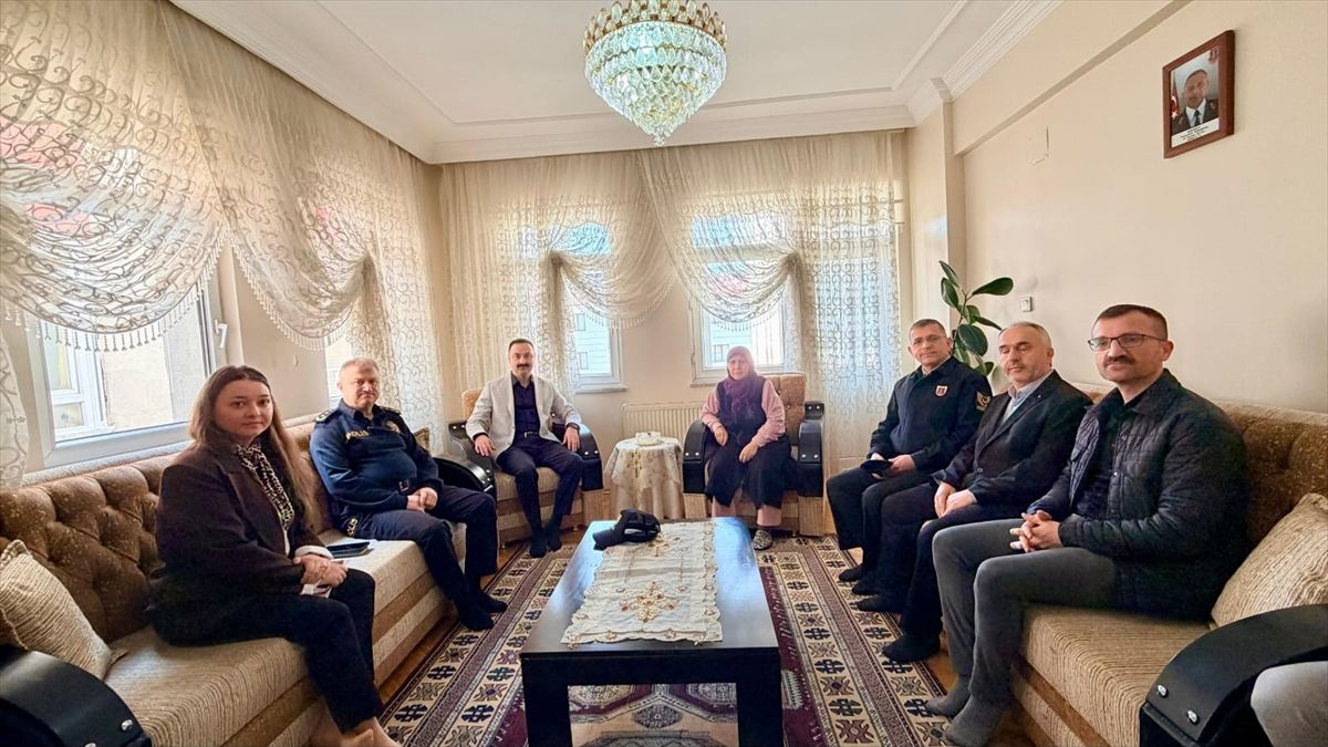 Kaymakam Mustafa Ayvat’tan şehit annelerine Anneler Günü ziyareti