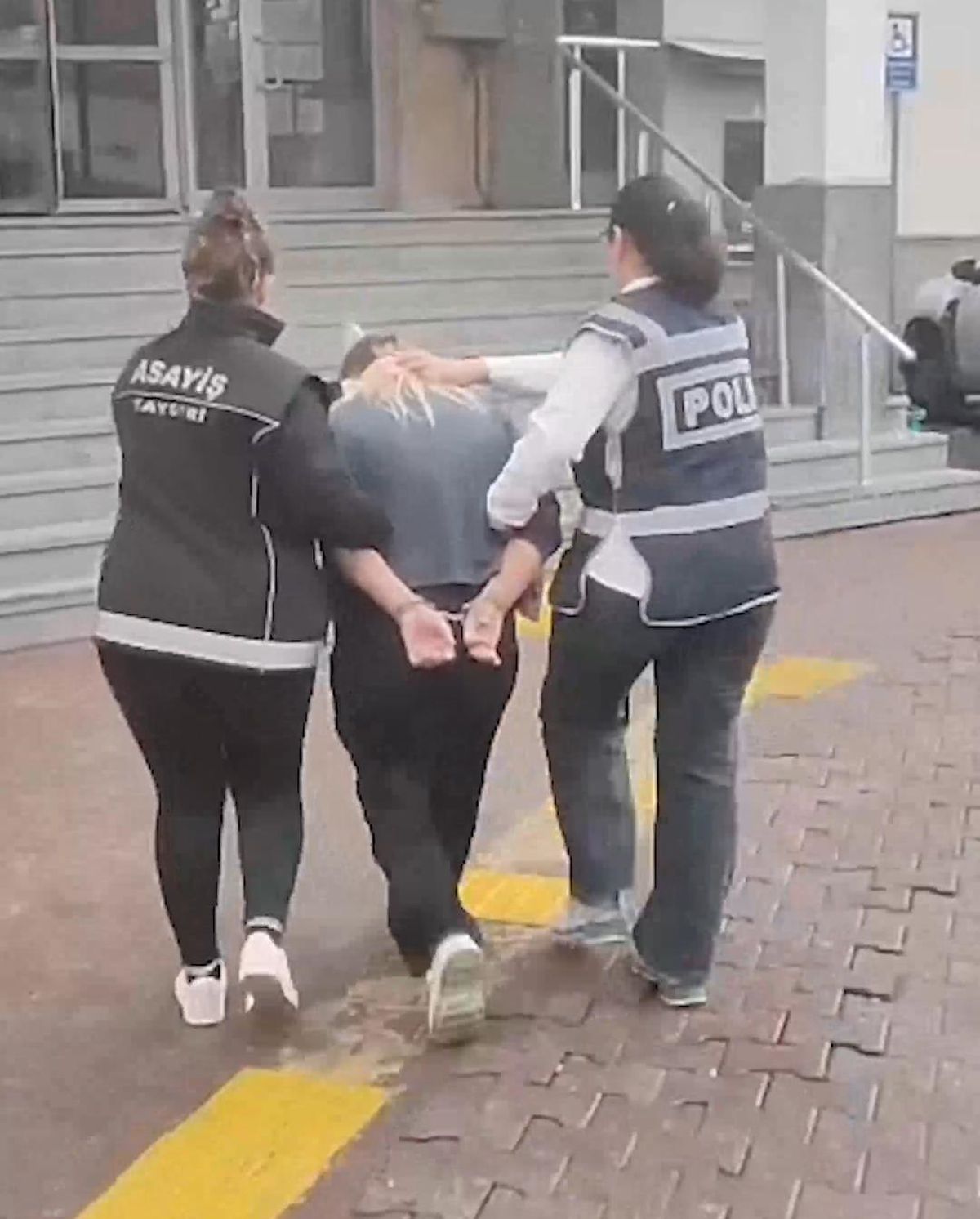 Hırsızlık Suçlusu Kadın Yakalandı