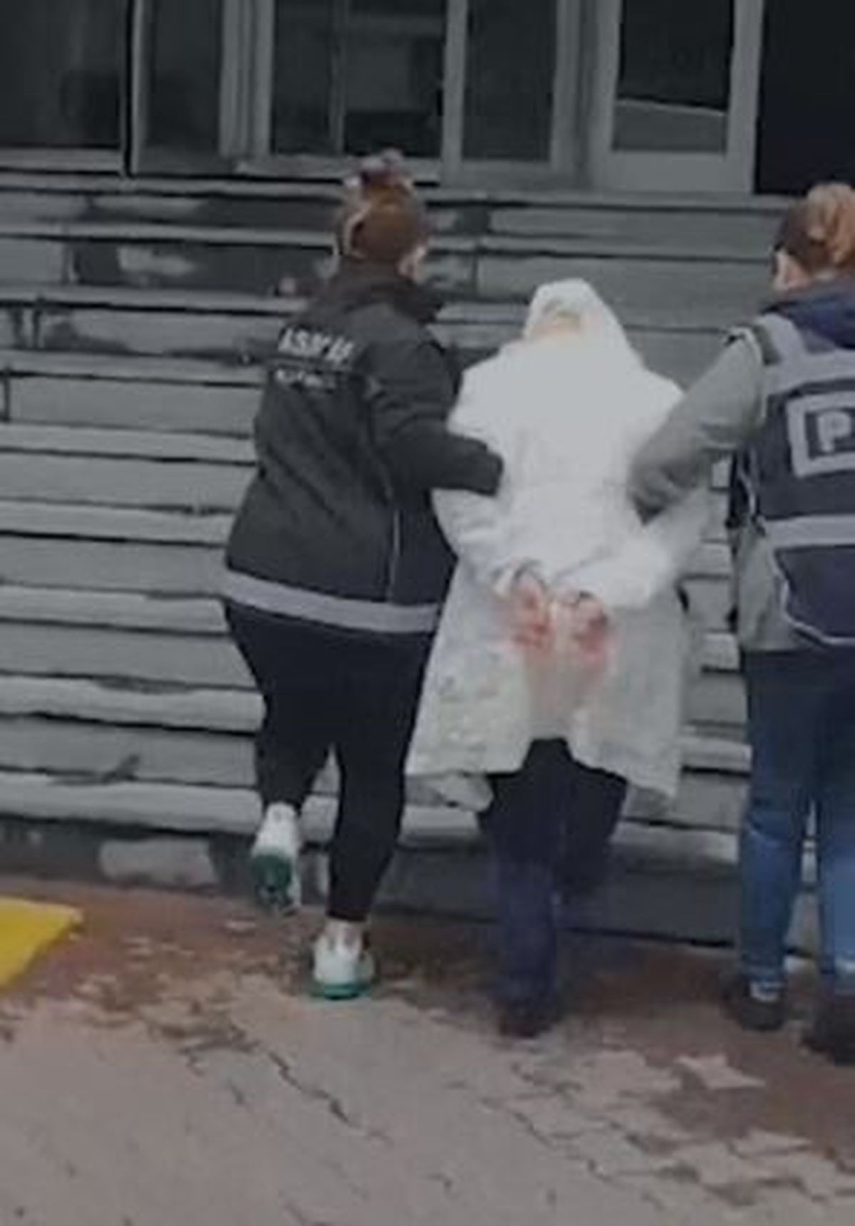 Hırsızlık Suçundan 52 Yıl Cezası Olan Kadın Yakalandı