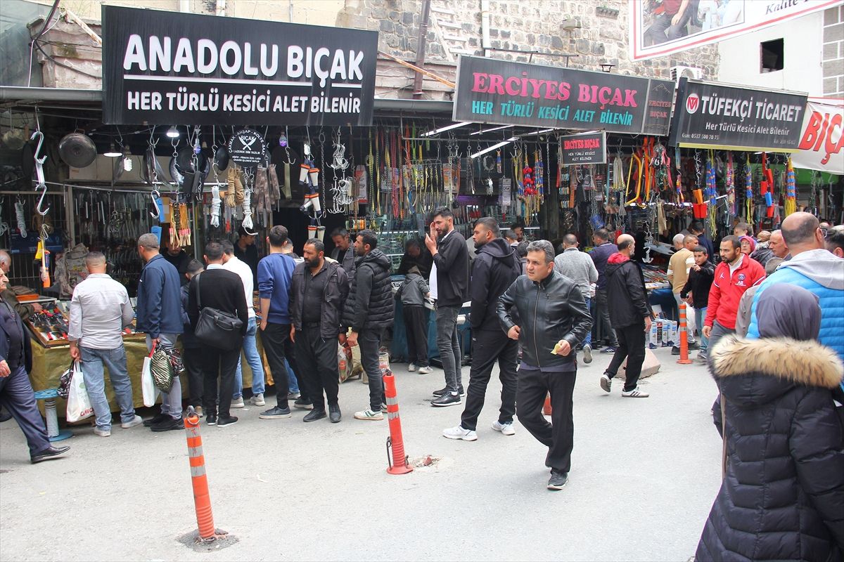 Kurban Bayramı İçin Bıçak Bileme Yoğunluğu