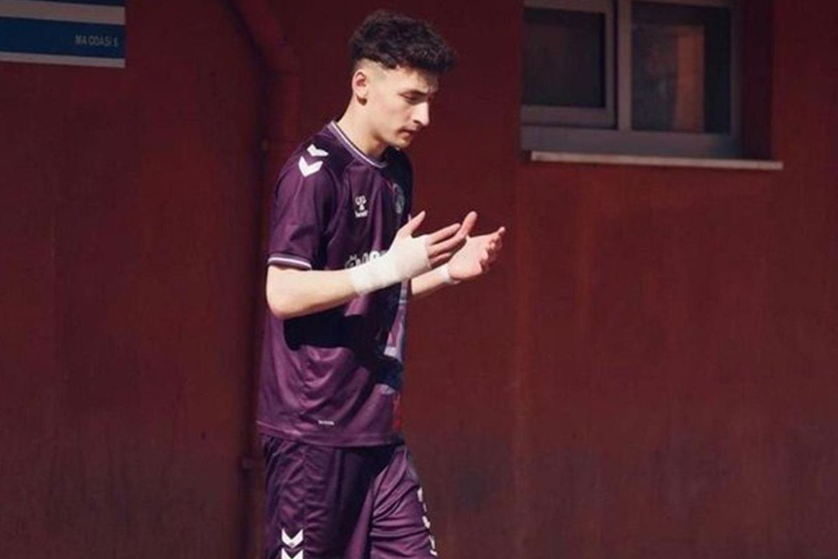 16 yaşındaki futbolcu Abdullah Sultanoğlu’nun hayatını kaybettiği kazaya ilişkin güvenlik kamera görüntüleri ortaya çıktı