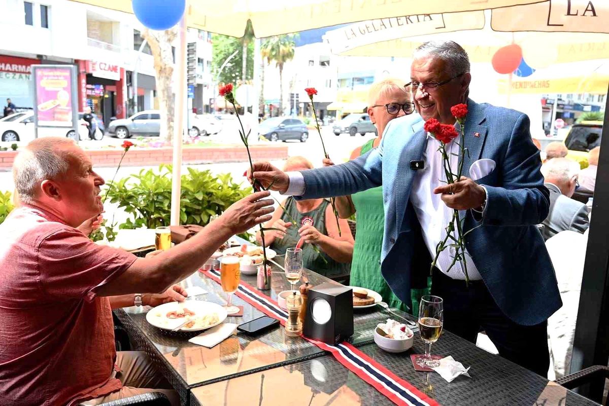Kemer’de Norveç milli bayramı kutlandı