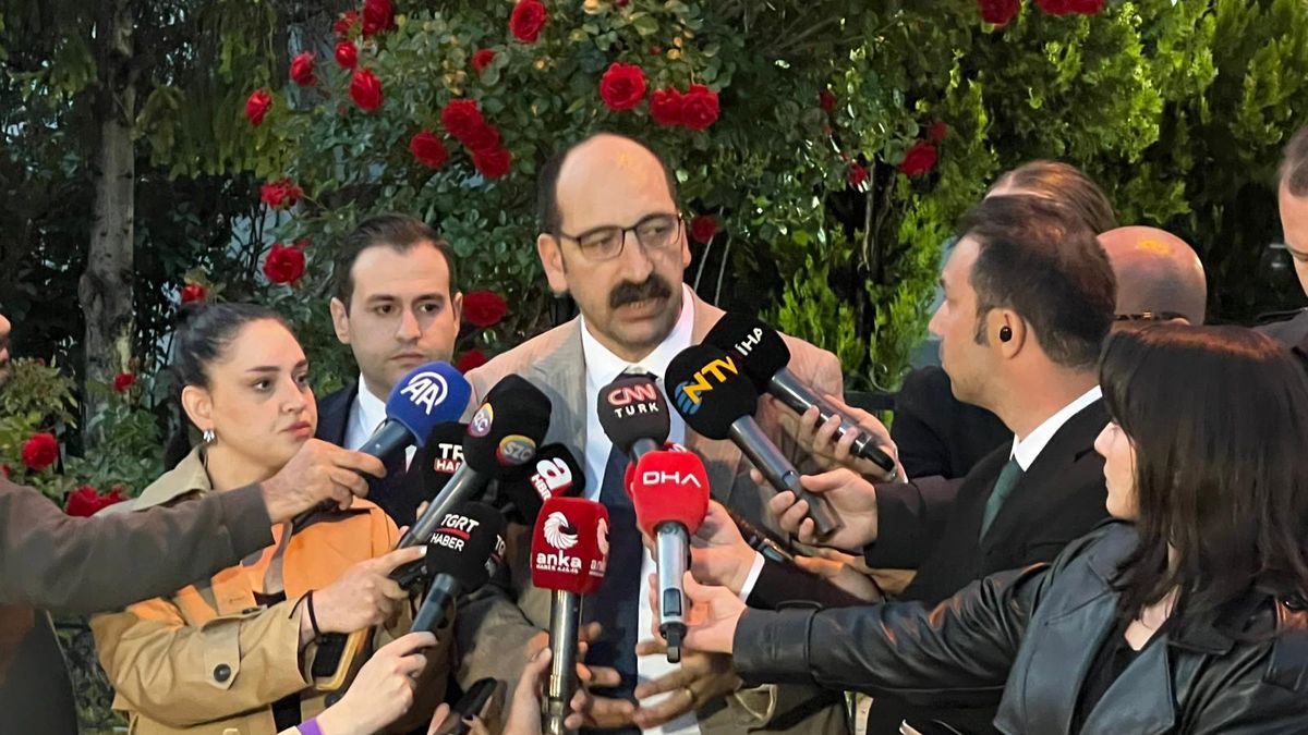 Kılıçdaroğlu Kurultay İçin Özgür Özel ile Görüştü