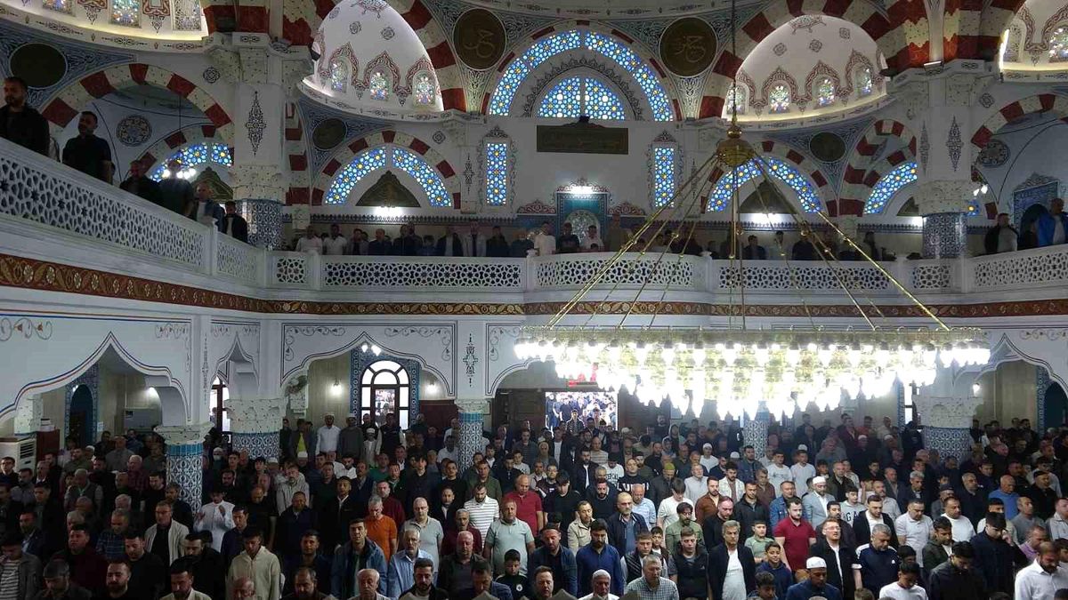 Kilis’te Bayram Namazı Coşkusu