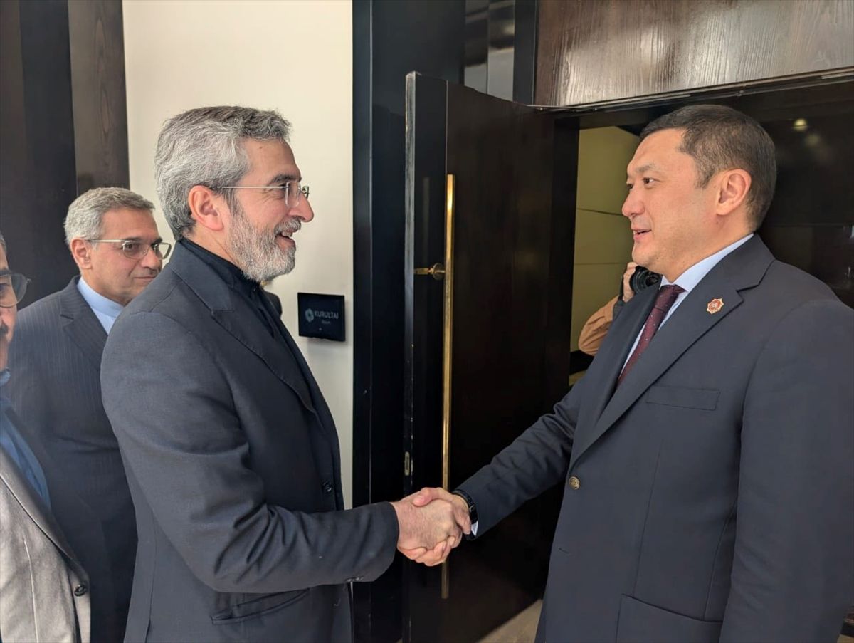 Kırgızistan ve İran Görüşmesi