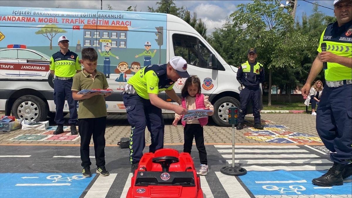 Kırklareli’nde Öğrencilere Trafik Eğitimi