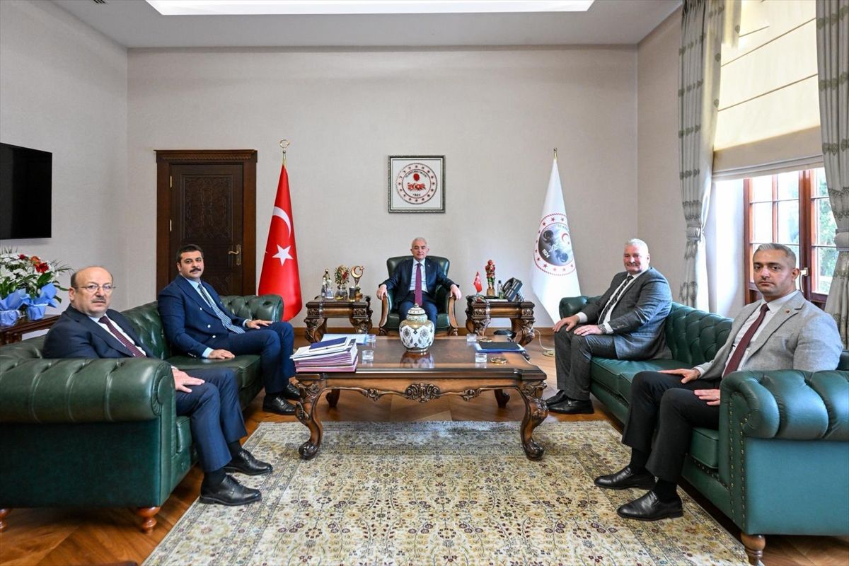 Vali Turan, Tapu ve Kadastro Teşkilatı’nın 179. Yıl Dönümünü Kutladı