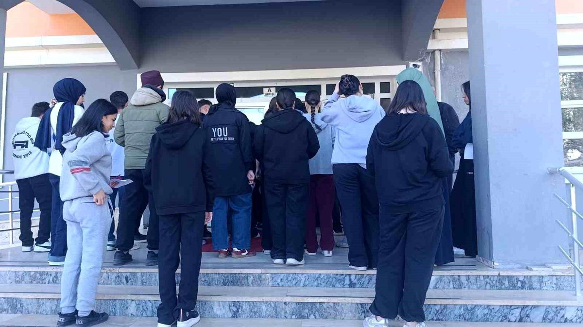 Kırşehir’de Bursluluk Sınavı Yapıldı