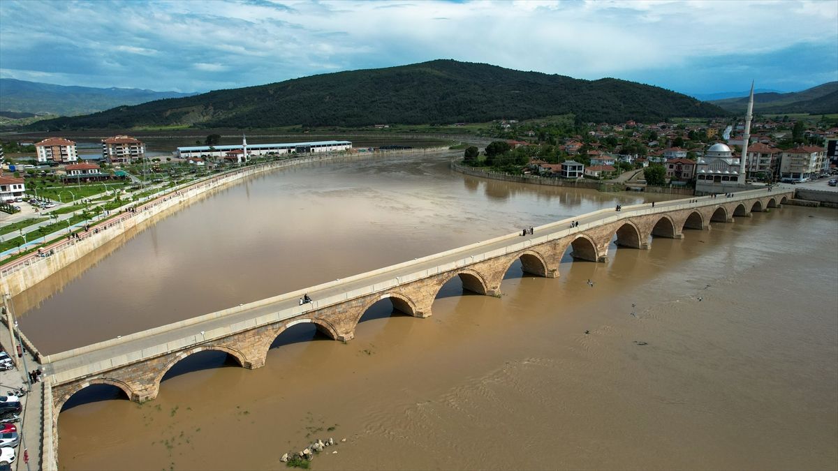 Kızılırmak Nehri Kahverengiye Dönüştü