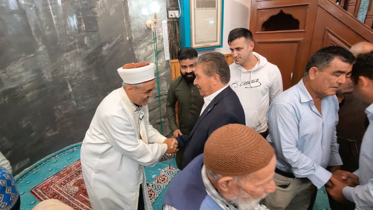 Ünal Üstel’den Kurban Bayramı Mesajı