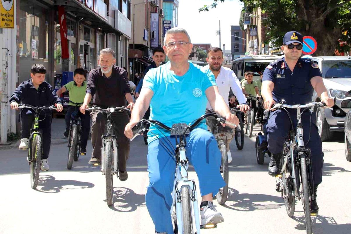 Köşk’te 19 Mayıs coşkusu pedal çevirerek kutlandı
