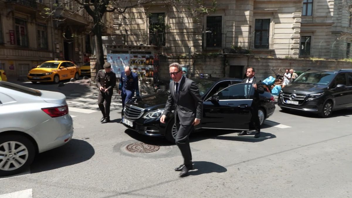 Belçika Kraliçesi İstanbul’da Yatırım Paneline Katıldı