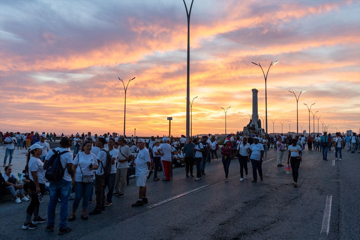 Küba’da Raul Castro’ya Destek Gösterisi