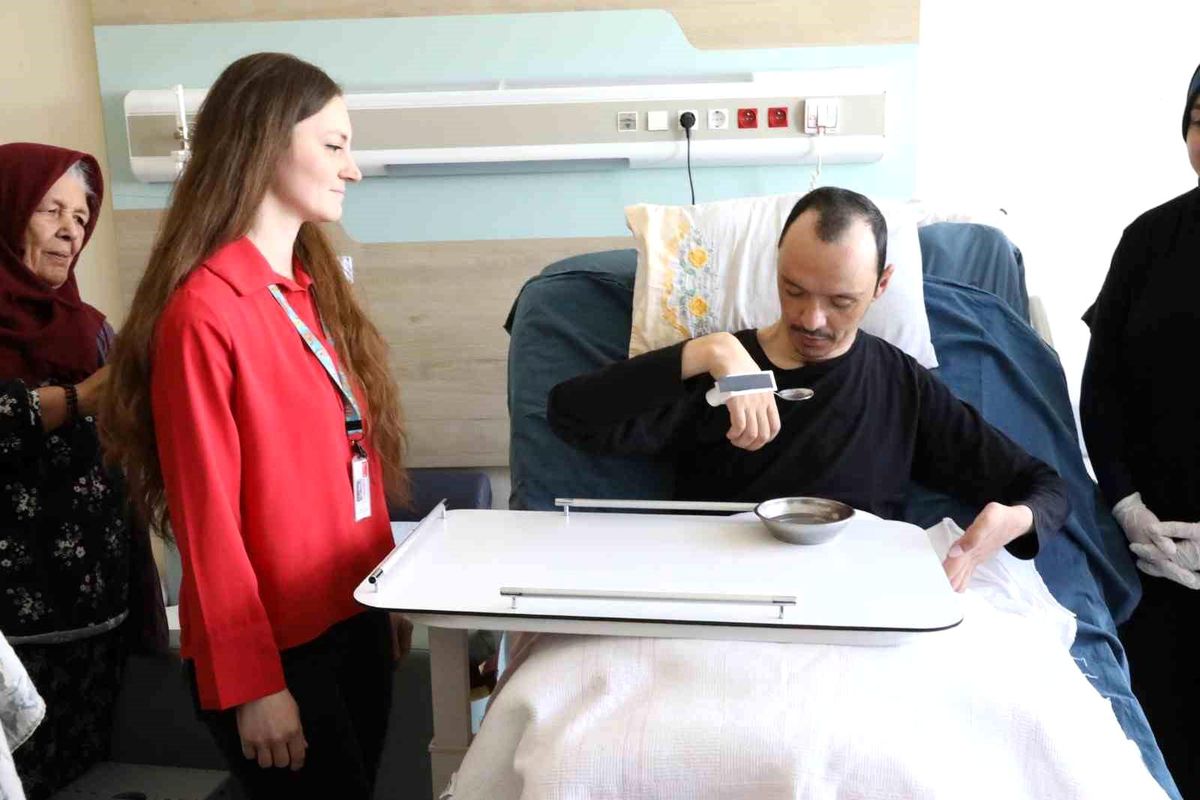 Kütahya’da Özel Aparat ile Tetrapleji Tedavisi