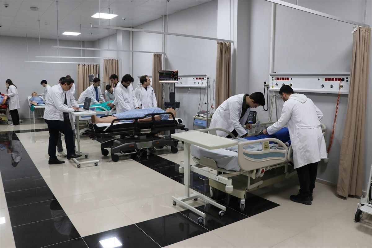 KSBÜ Tıp Fakültesi’nde Simülasyon Merkezi Açıldı