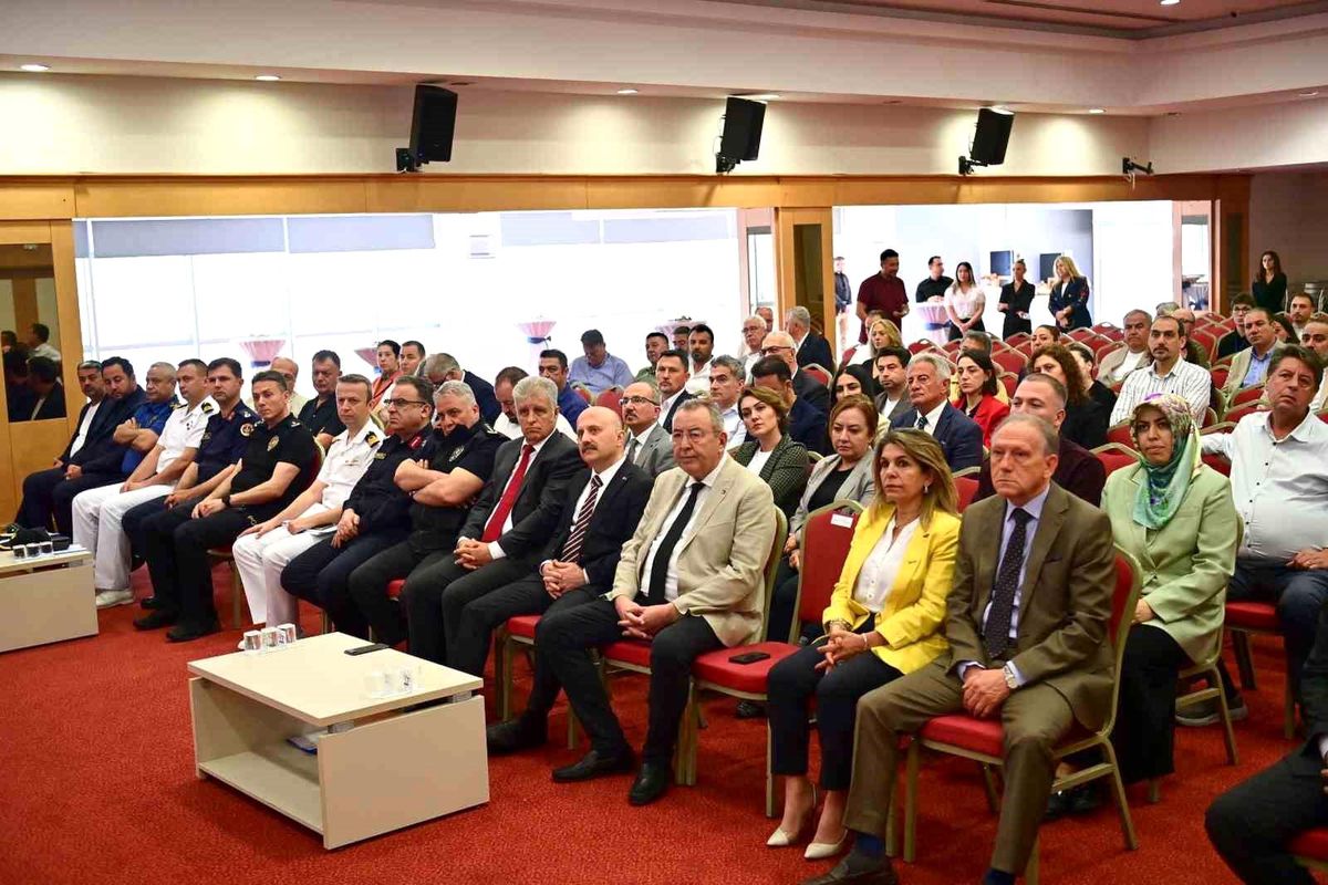 Kuşadası’nda Turizm Sezonu Hazırlığı Toplantısı