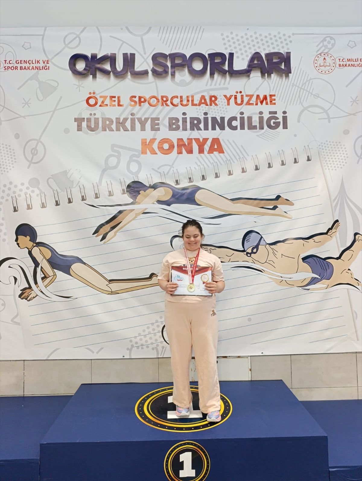 Down Sendromlu Masal, Yüzme Şampiyonu Oldu