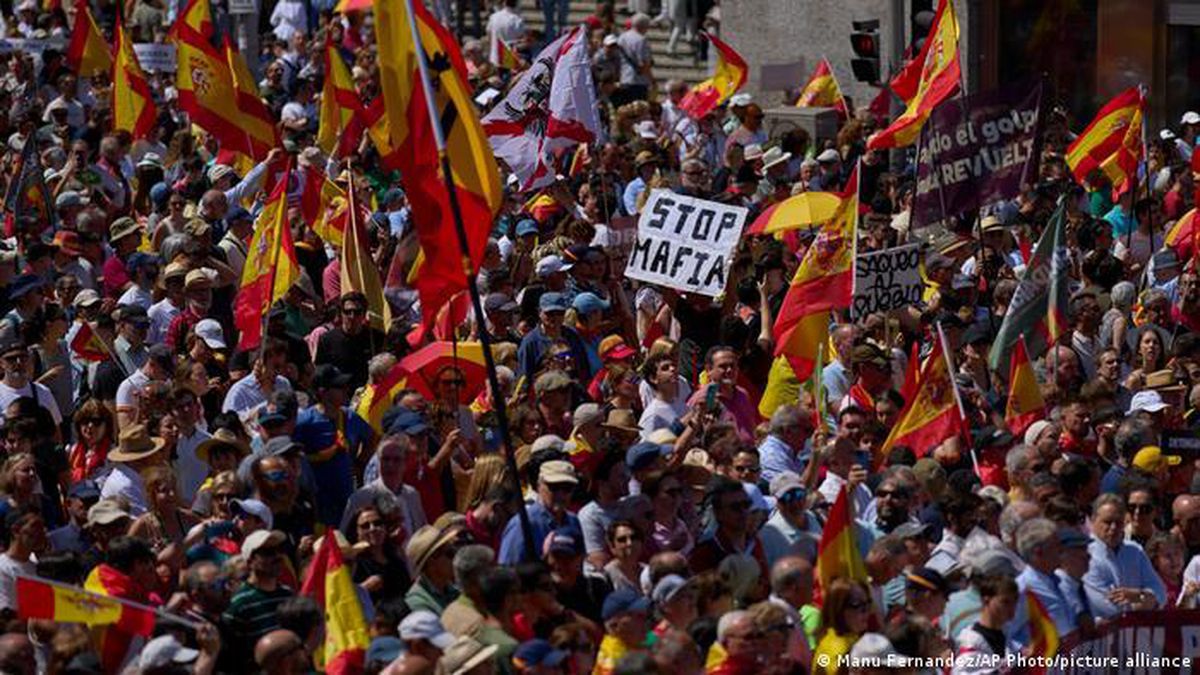 İspanya’da Yolsuzluk İddialarına Protesto