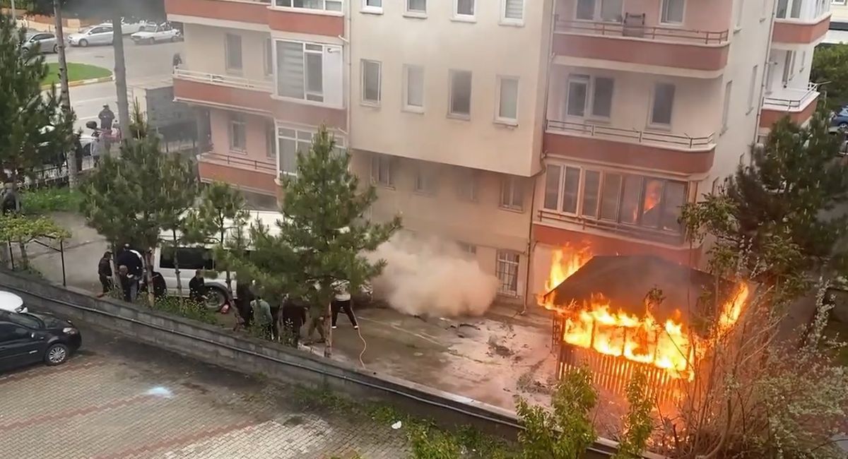 Çorum’da Kameriye Yangını